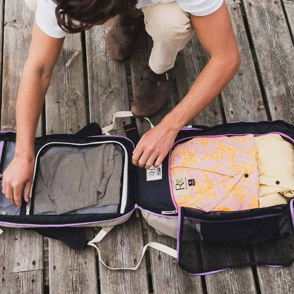 Personne en train de remplir une valide