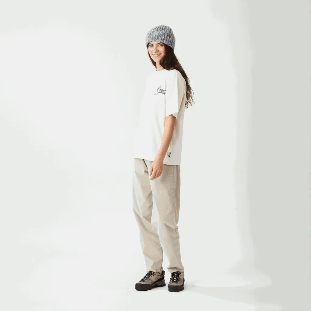 WJS0036_CATAVELA-CORD-PANTS_PURE-CASHMERE_C_P_03.webp