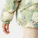 WVT0420_FLIB-PUFFER-JKT_TIMELESS-FLOWER-PRINT_A_P_09.webp