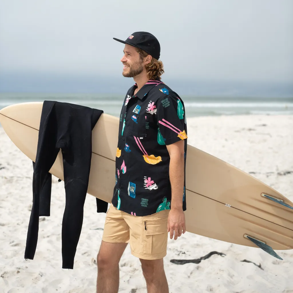 MTS1207_MATAIKONA-SS-SHIRT_DAILY-JAPAN-PRINT_E_A + SB0302_TROPENAT-5P-CAP_BLACK_A_A_02.webp