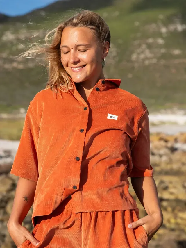 WTS0564_SESIA-CORD-SHIRT_MANGO_E_A + WSH0092_SESIA-CORD-SHORTS_MANGO_E_A_02.webp