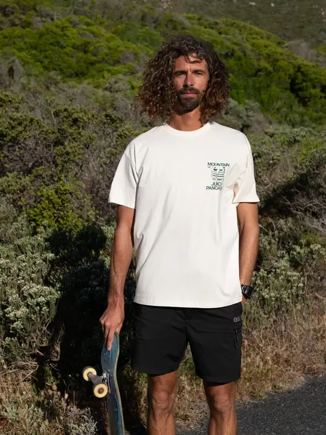 MTS1323_COOKERY-TEE_EVERGREEN_C_A + MSH0129_ALPHO-SHORTS_BLACK_B_A_01.webp