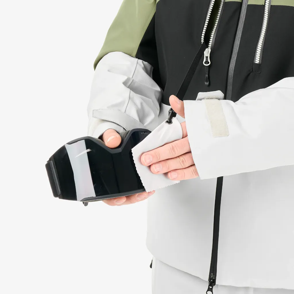 MVT0622_PICTURE-OBJECT-JKT_VAPOR-GREY_B_P_11.webp
