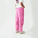 WJJ0105_LAIKKO-PANTS_SUPER-PINK_B_P_05_.webp